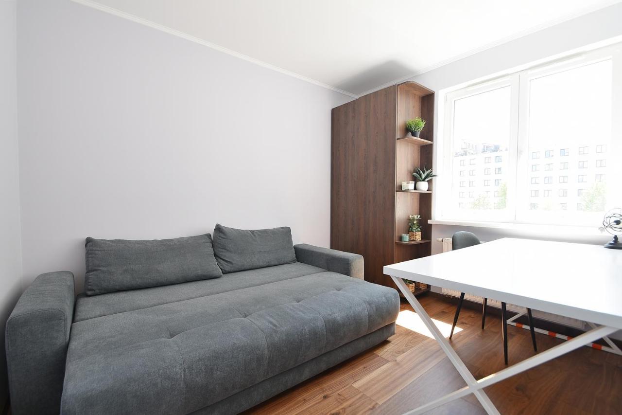 Wola Apartment Warschau Buitenkant foto