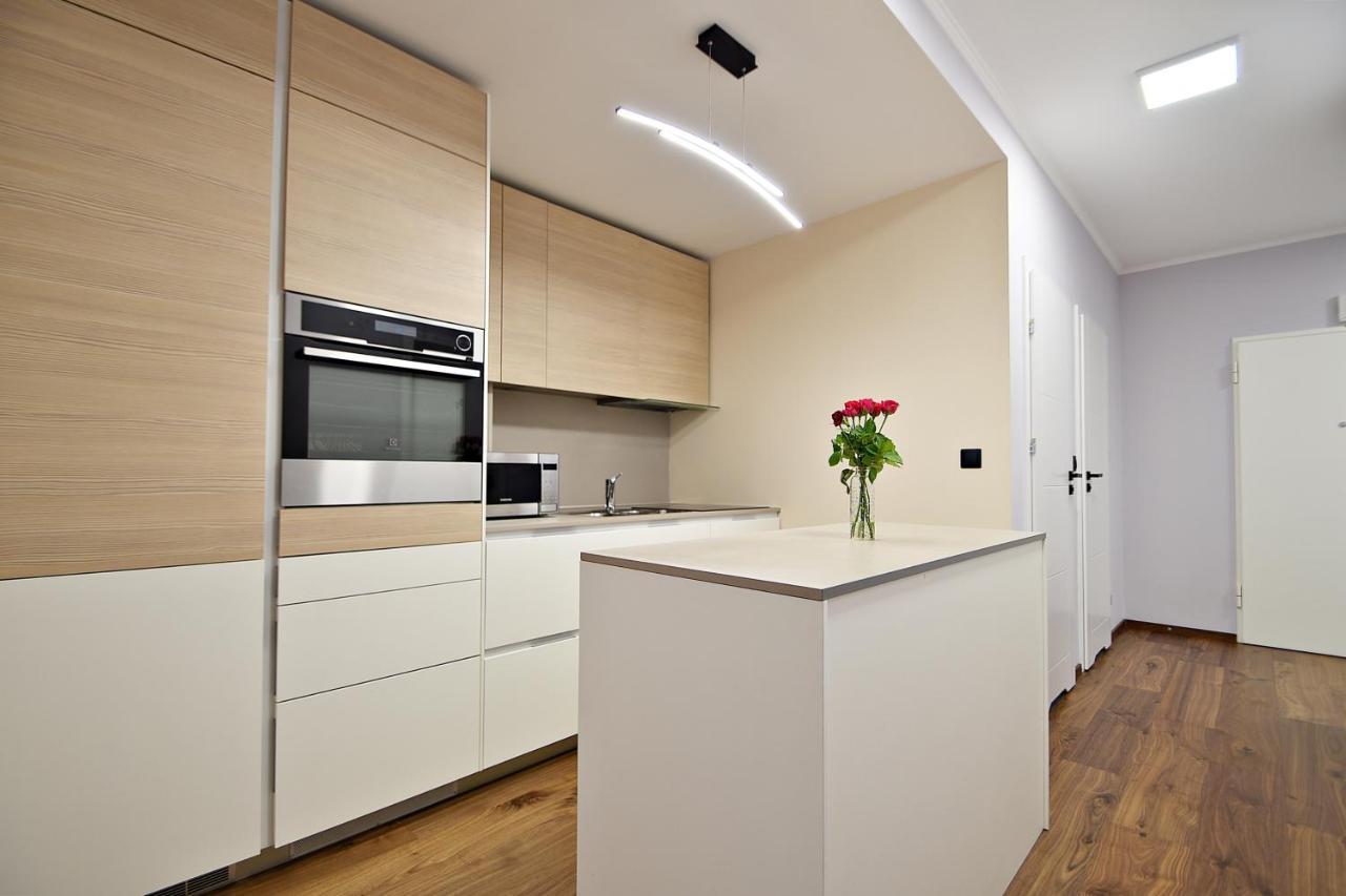 Wola Apartment Warschau Buitenkant foto
