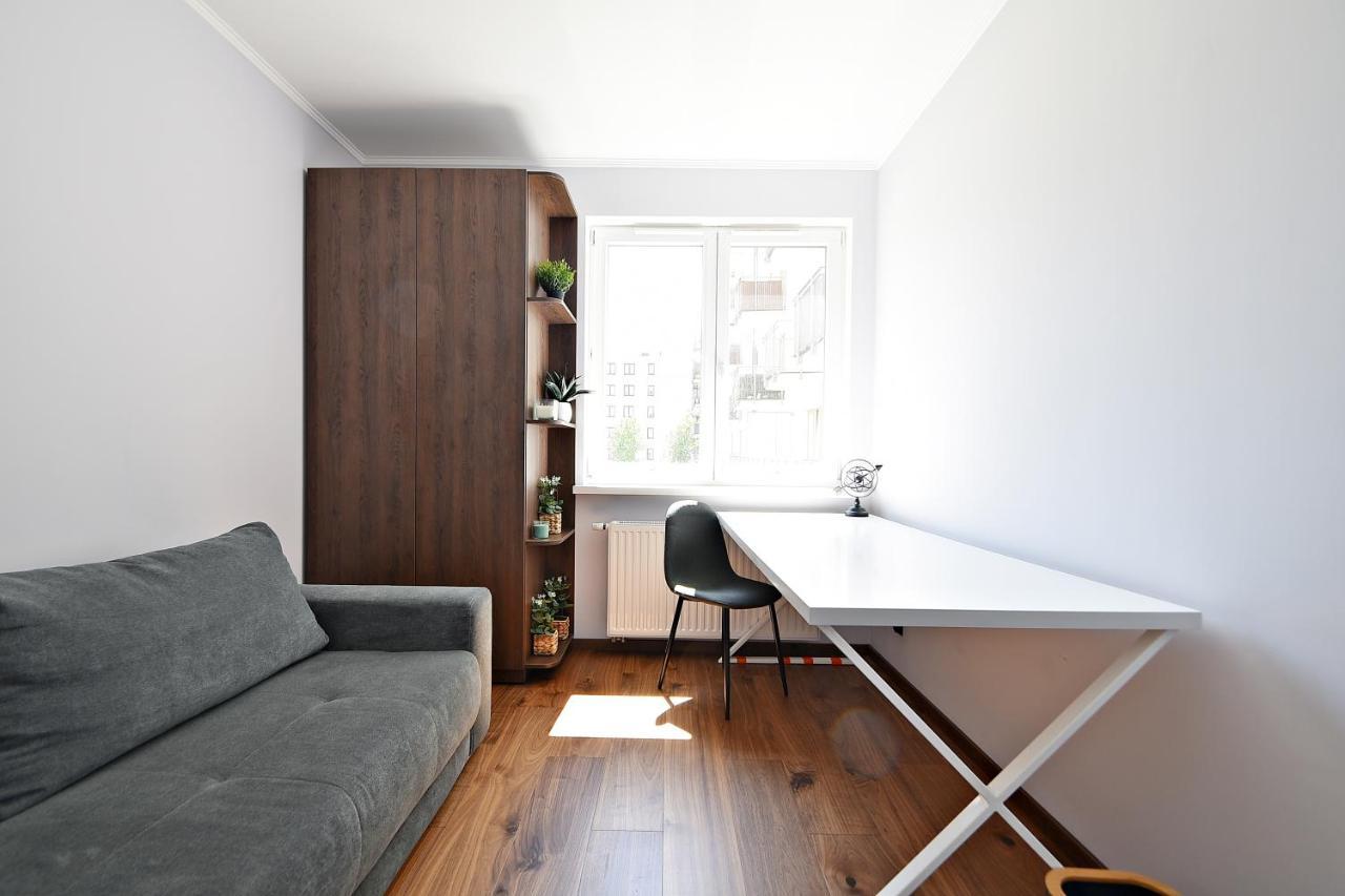 Wola Apartment Warschau Buitenkant foto